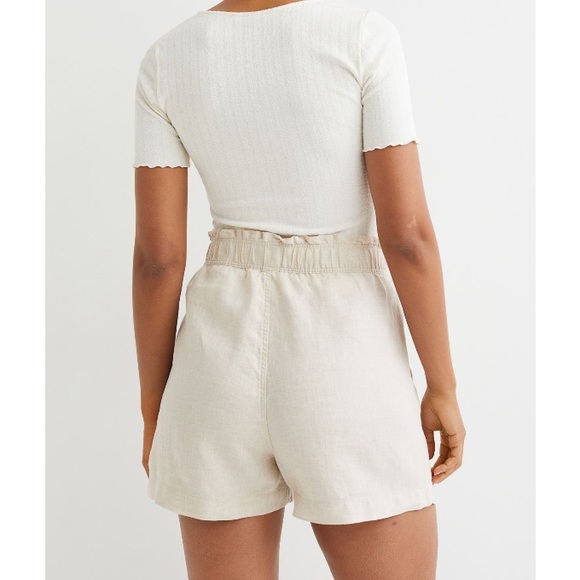 h & m • linen shorts - Picture 3 of 4